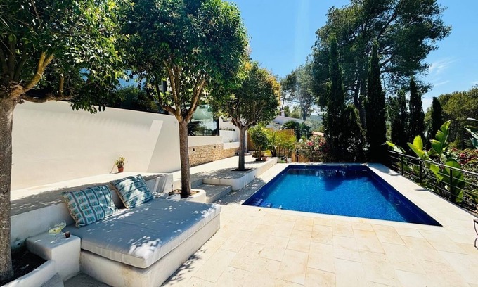 Sitges Town Center House | Sitges Hills: 6 Bed With Pool