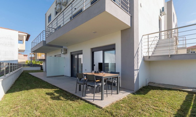 Nikita Apartment | SithoniaRS Ground Floor Gem in Nikiti