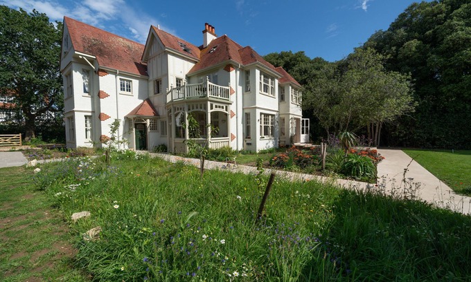 Bembridge House | Six bedroom six bathroom character house with a lovely garden close to the beach