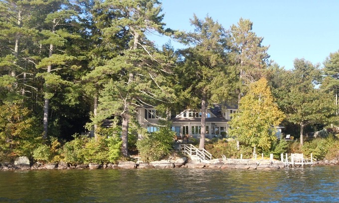 Moultonborough House | Six Bedroom Waterfront Home on Lake Winnepesaukee in NH
