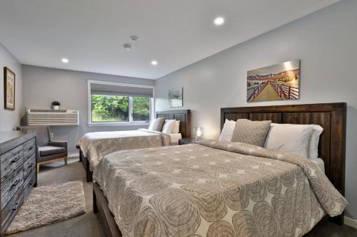 Killington House | Ski Condo Close to the Resort, Shuttle Bus Route, Summer Pool, 2 Queen Beds