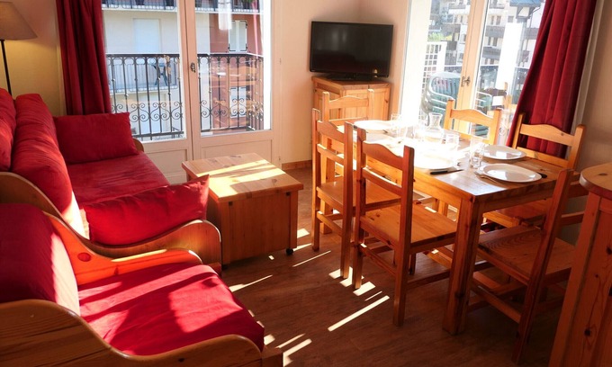 Saint-Gervais-les-Bains Apartment | Ski-in/Ski-out 3-Room Apartment with Pool & Balconies, Sleeps 6
