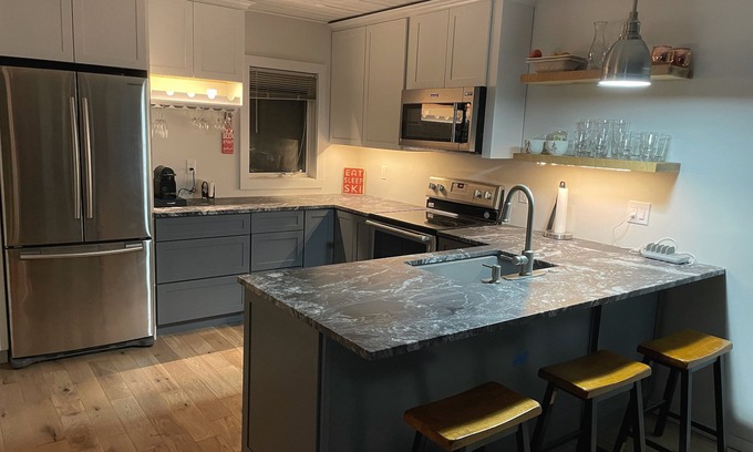 Ludlow Condo | Ski in Ski out cozy Trailside 4 bedroom condo