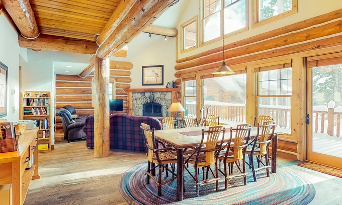 Powder Ridge House | Ski-in/ski-out log home with private hot tub - great mountain views
