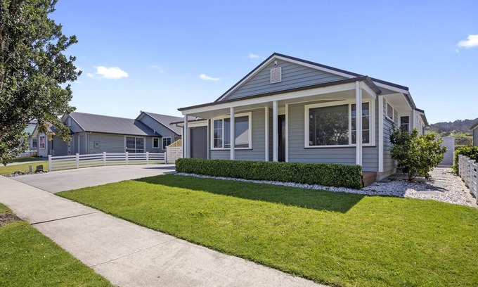 Waihi Beach House | Sky Blue Retreat - Waihi Beach Holiday Home