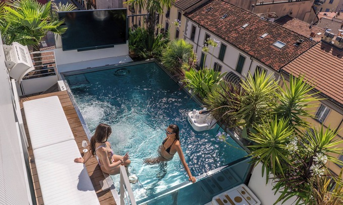 Porta Garibaldi Apartment | SkyJungle: luxury penthouse private pool and spa