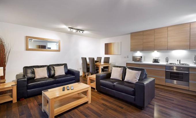 Basingstoke Apartment | Skyline Plaza by Viridian Apartments
