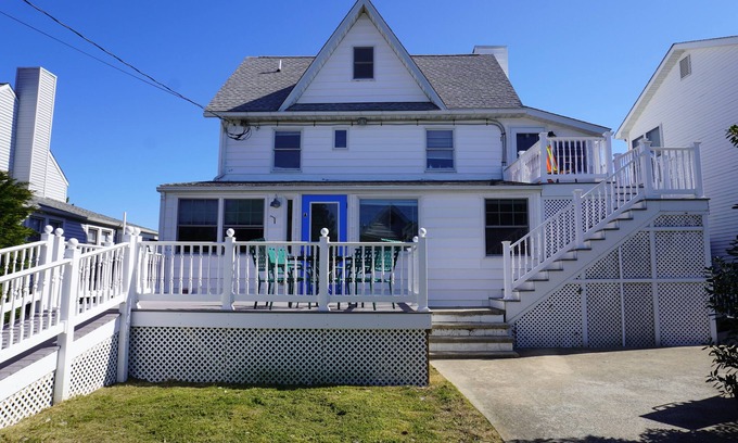Slaughter Beach Cottage | Slaughter Beach Living - Pet friendly & Handicap Accessible