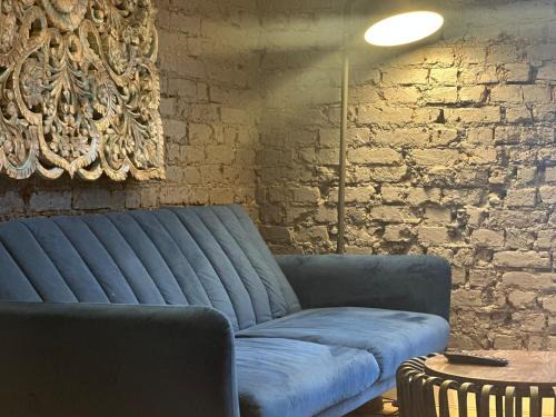 Yiewsley Apartment | Sleek 1BD Retreat Near Heathrow & Elizabeth Line