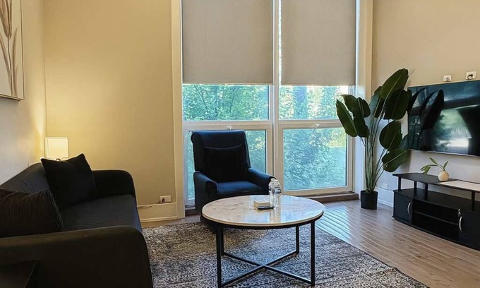 River North Apartment | Sleek 1BR Apt w/Laundry