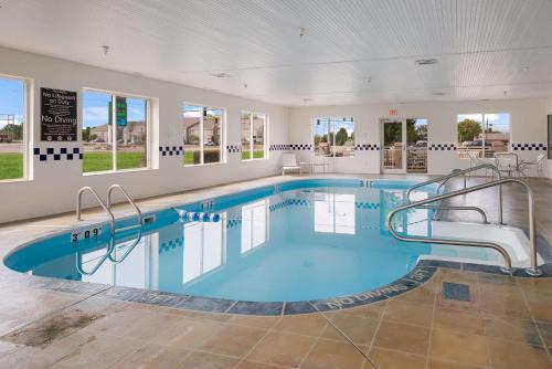 Gypsum Hotel | Sleep Inn & Suites Port Clinton