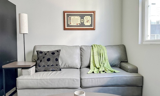 Downtown Omaha Apartment | Sleepover: Marvelous 1BD/1BA + Gym - Downtown Omaha