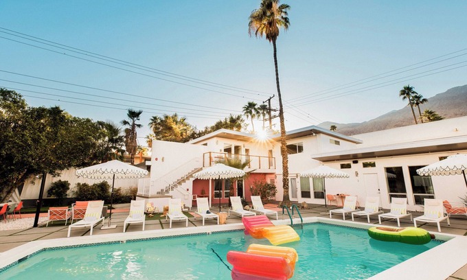 Tahquitz River Estates Hotel | Sleeps 30 | 10-Room Boutique Hotel | The Wesley
