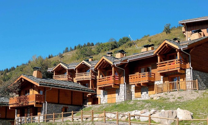 Valmeinier Apartment | Sleeps 4 | Studio + Alcove in Prime Location!