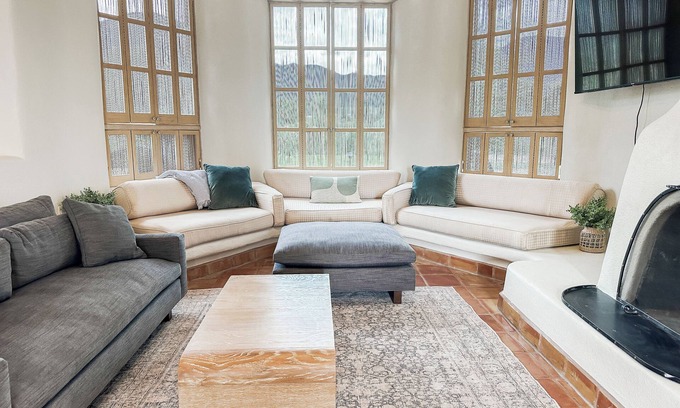 Arroyo Seco House | Slope & Sage Hideaway- 2m Arroyo Seco/20m Taos/20m Ski Valley