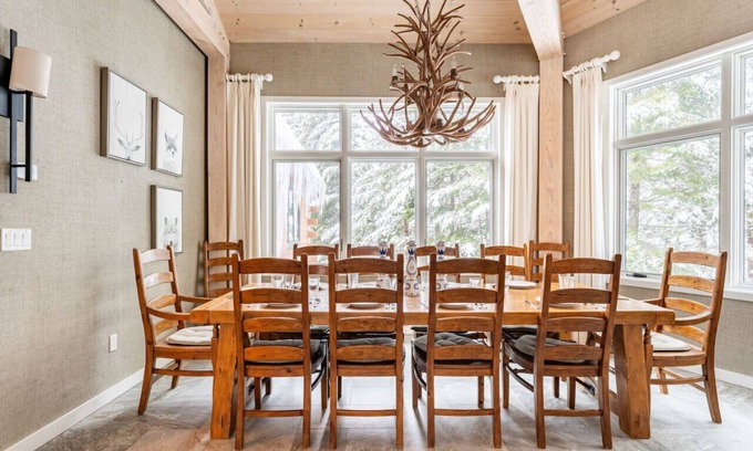 Central Vermont- Killington House | Slopeside Estate House Luxurious Home in Killington
