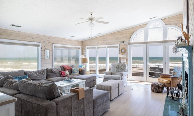 Pine Knoll Shores House | Slow M'Ocean: Oceanfront, Elevator, 4BR, 4.5BA, Community Pool