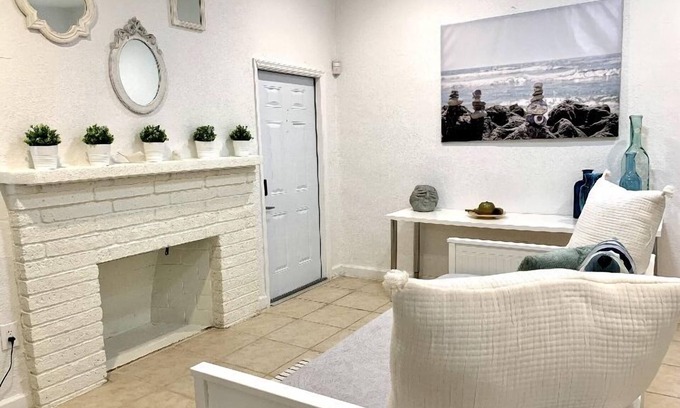 South Miami House | SM CasaGrande South Miami. Cozy, Spacious, Central