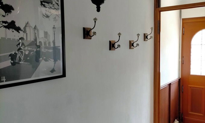 Carcassonne House | Small 3-bedroom townhouse with garden 600 m from the medieval town.