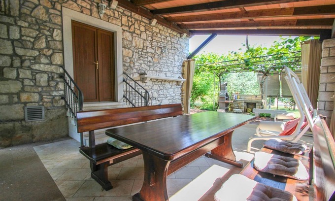 Zambratija House | Small casita just 200 metres from the beach with garden and barbecue