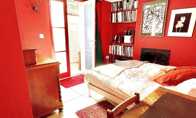 Canonbury Apartment | Small Luxury hideaway in a tree lined street