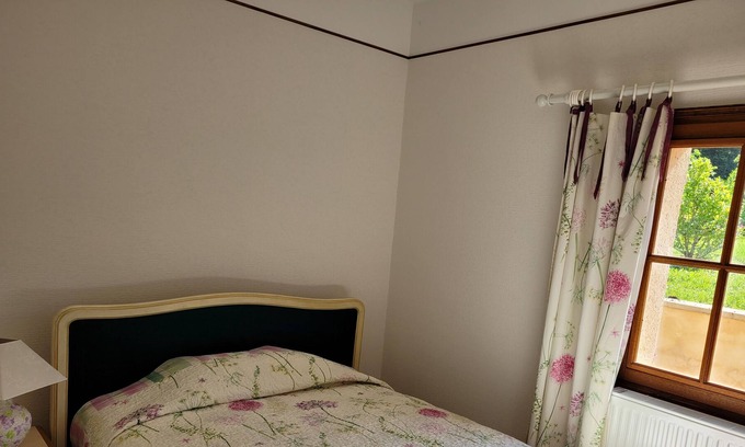 Gourdon House | Small traditional stone house, independent and on one level