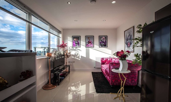 Southampton City Centre Apartment | Smart Apartments - The Queens