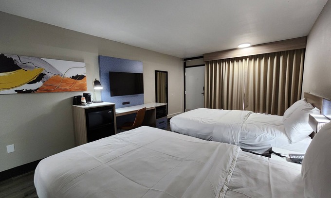 Lafayette Hotel | Smart Stay Inn