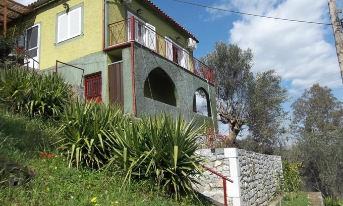 Karvelas House | Sminos Farm House E4 path, Γυθειο