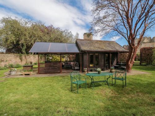 Bedale House | Snape Castle Garden Lodge