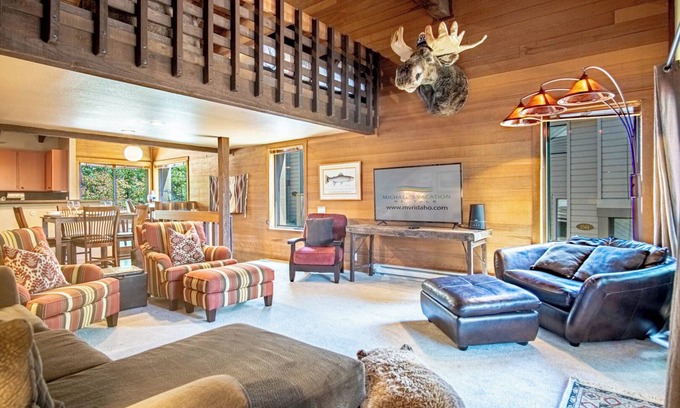 Sun Valley Condo | Snow Creek 1557 - Pool & Hot Tub + Ski-in/Ski-out