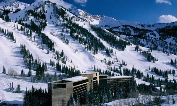 Salt Lake Mountain Resorts Condo | Snowbird Cliff Club - Ski In/Out Condo Sleeps 10