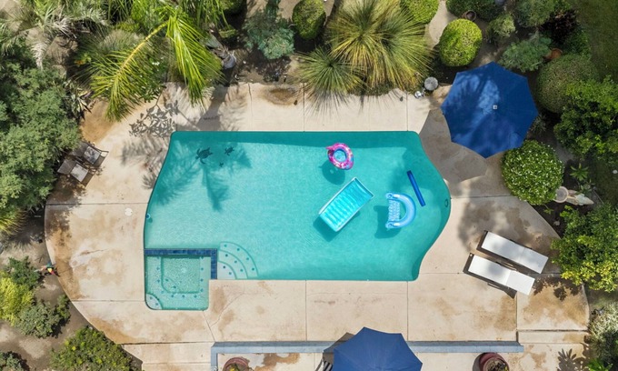 Bermuda Dunes House | Snowbirds Unite! Stunning 3-Bedroom Home on Golf Course with Private Pool & Spa