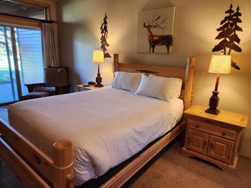 Mammoth Lakes House | Snowcreek Resort Vacation Rentals 733 Fairway Circle