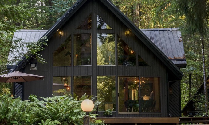 Glacier Cabin | Snowline community, closest lodging to Mt. Baker