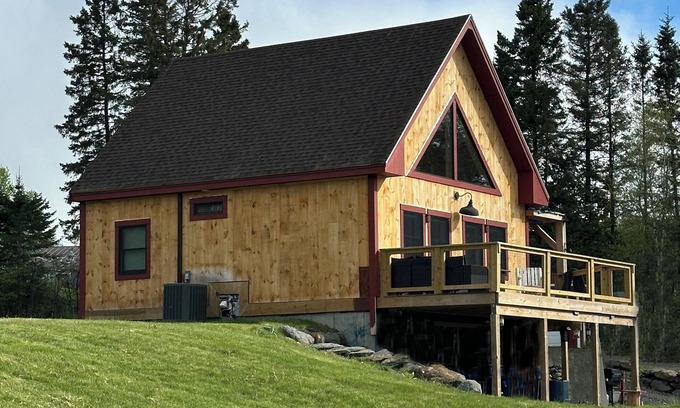 Colebrook Cabin | SNOWMOBILE Trail out the driveway - Cozy Cabin with Mountain Views & WiFi