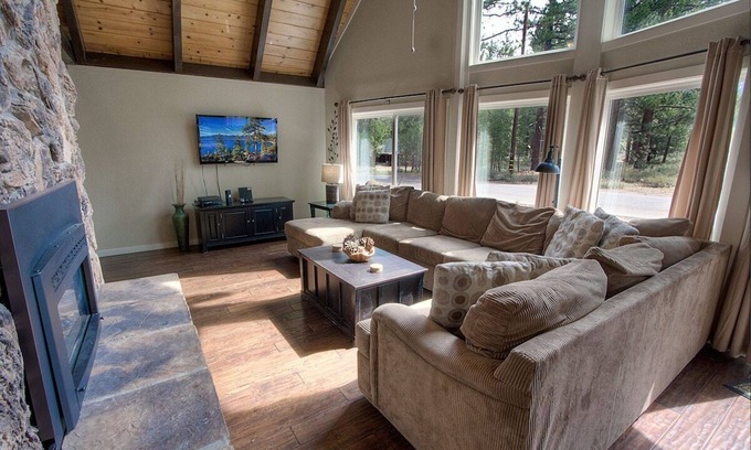 Black Bart House | Snowshoe Chalet - Remodeled