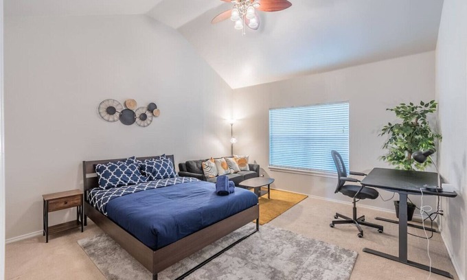 Little Elm House | Snug Home in Frisco/Little Elm