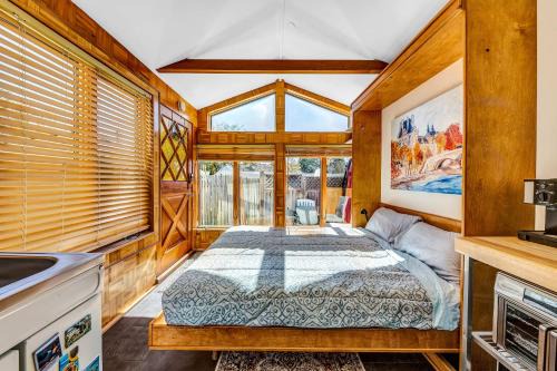 Carmel Woods Apartment | Snuggle Inn - A Romantic Retreat