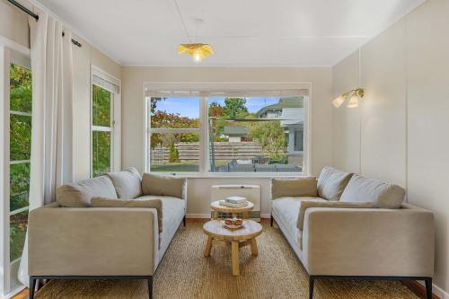 Rainbow Point House | Soak up the Sun