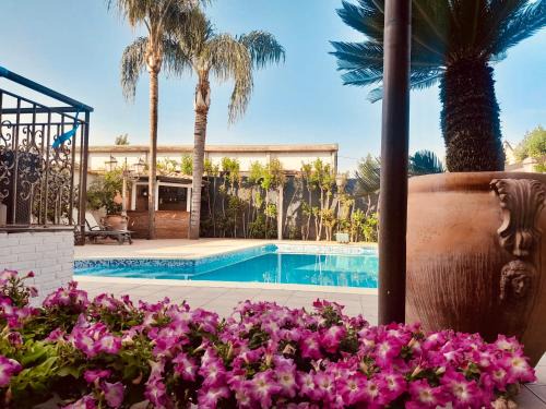 Scafati Apartment | Sofì House-Appartamento in Villa con Piscina