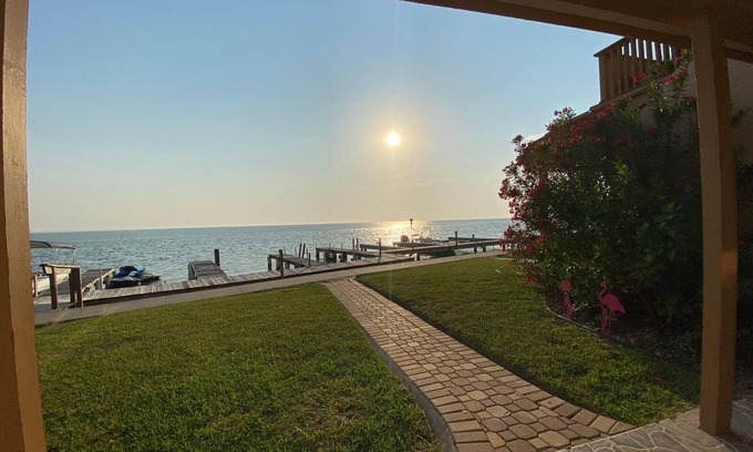 South Padre Island House | Solana Bay - Bayfront Ground floor condo
