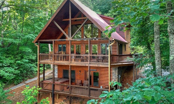 Blue Ridge Cabin | SOLITUDE - Luxury MTN Cabin w/Views! Very private 5.5 Acres. Hot Tub/Fireplaces