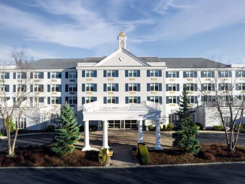 Lyons Hotel | Somerset Hills Hotel, Tapestry Collection by Hilton