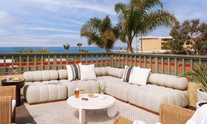 Laguna Beach Apartment | Sonder La Ensenada | King Room
