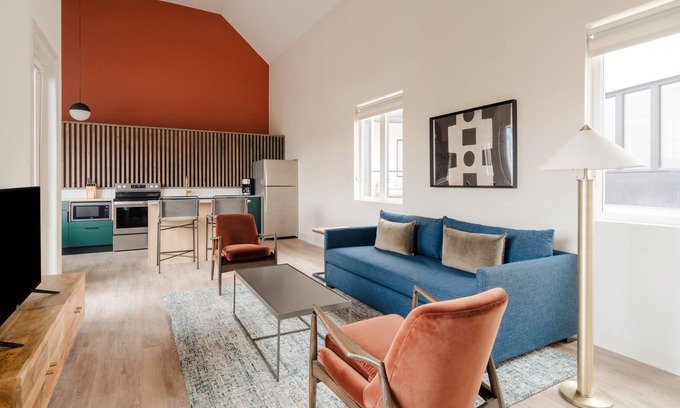 Buena Vista Apartment | Sonder The Verse | Two-Bedroom Apartment w/ Balcony