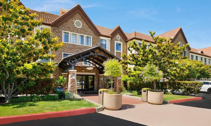 Carmel Mountain Ranch Hotel | Sonesta ES Suites San Diego - Rancho Bernardo