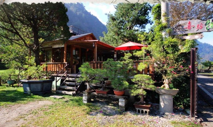 Heping Bed & Breakfast | Song Hua Ju B&B