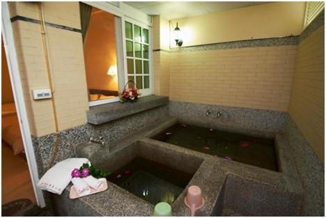 Liugui District House | Songboling Hot Spring Inn