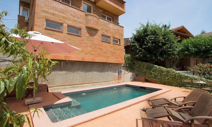 Torrelles de Llobregat Villa | Sonia Torrelles 561.565 Stunning Villa